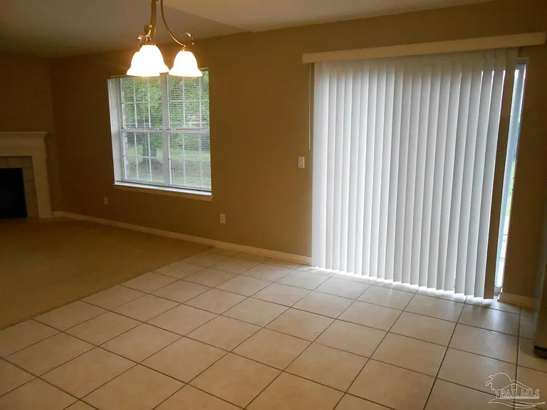 1921 Merlin Rd — Photo 6