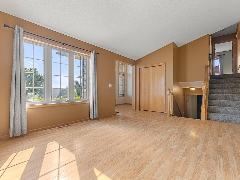 Main level family/dining room