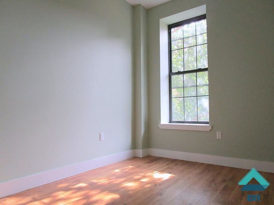 2nd image of 132 Meserole St #3RKA