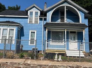 300 W C St, Iron Mountain, MI 49801