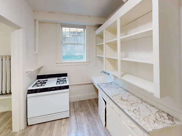 Clayton Place, 1110 E John St #16980075, Seattle, WA 98102