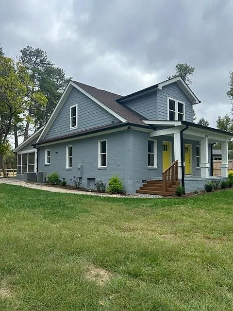 Building Photo - 2410 E Geer St