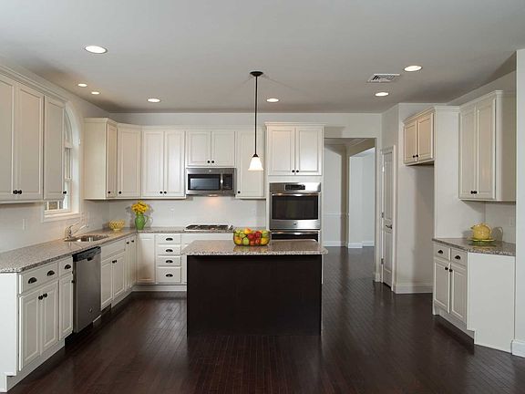 5th image of 16 Villa Ln Lot 3