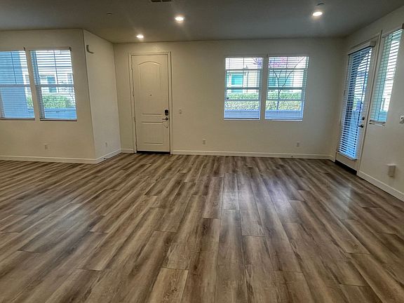 4th image of 7068 Vernazza Pl