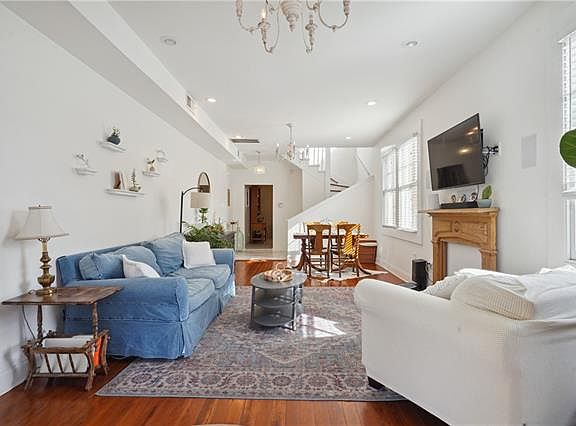 5th image of 802 Taft Pl #A