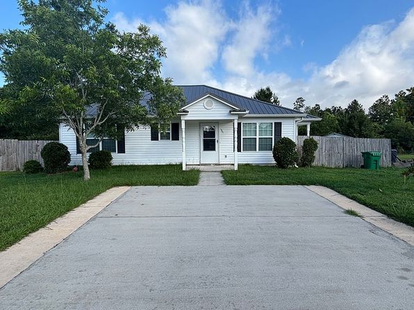 1701 Eli Pl