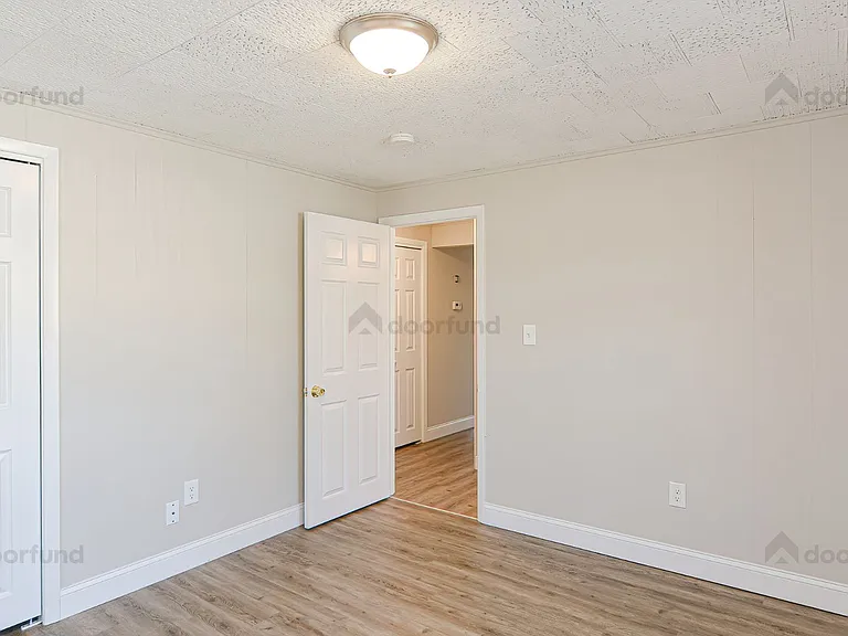 16 Harvard Rd #6 — Photo 6