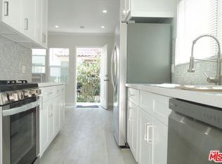 4523 Franklin Ave #1/2, Los Angeles, CA 90027