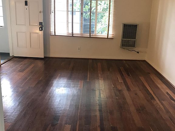 4th image of 1643 Rodney Dr #2
