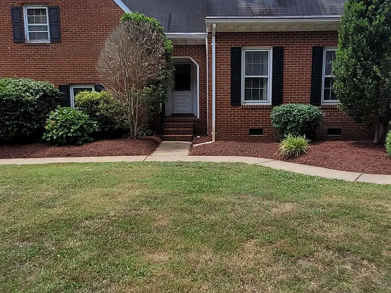 5135 Lake Shores Rd — Photo 1