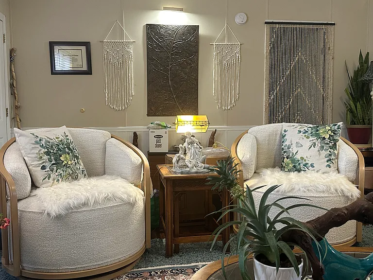 Lisas Dr — Photo 5
