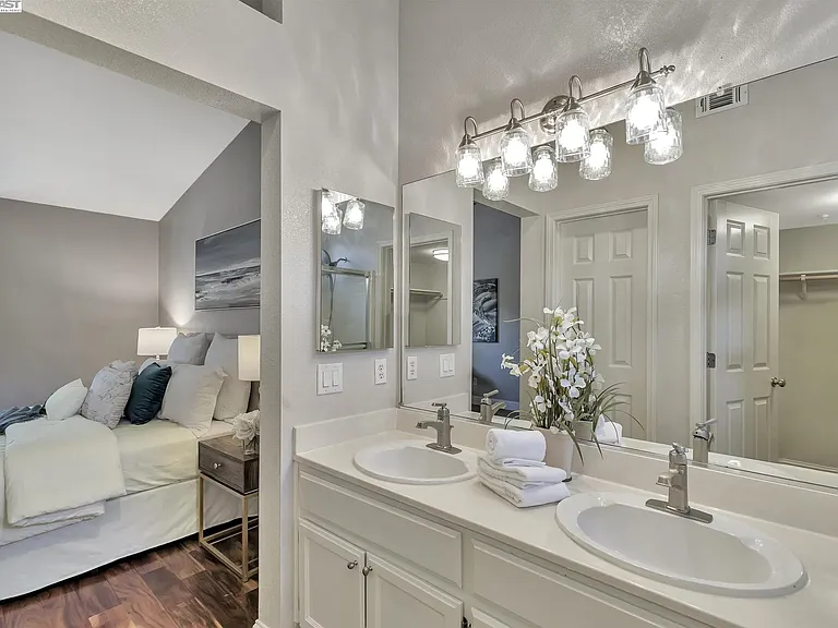 10849 McPeak Ln — Photo 13