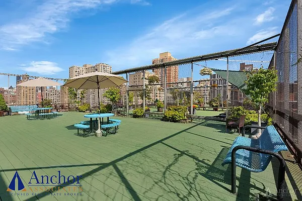 Rented by Anchor Associates | media 12