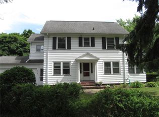 87 Saint Regis Dr N, Rochester, NY 14618