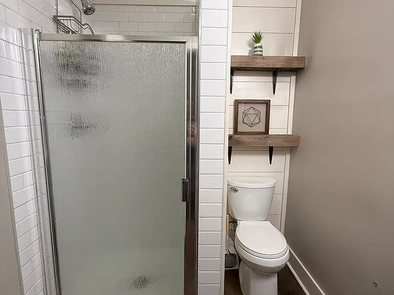 636 N Moore Rd — Photo 9