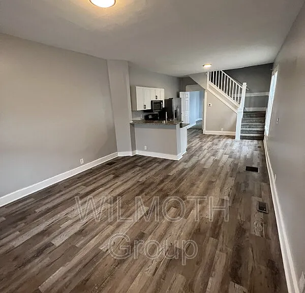 248 N Beville Ave — Photo 10