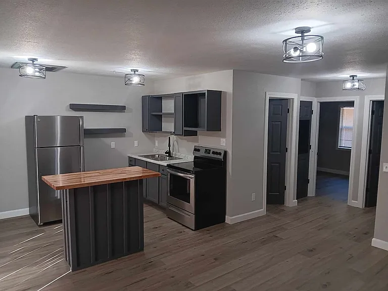 316 Scarsdale Cir #1A — Photo 6