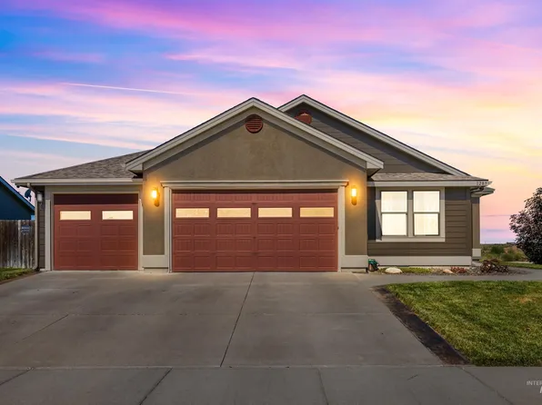1285 SW Rolling Hills Ave, Mountain Home, ID 83647
