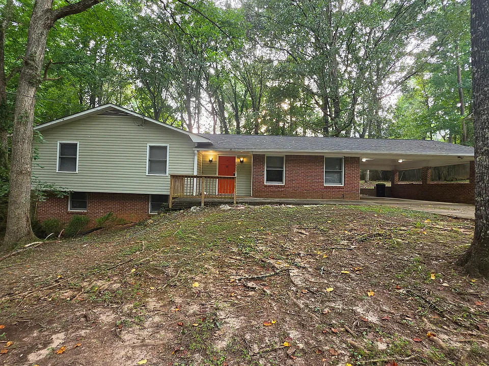 3851 N Shelby Ln