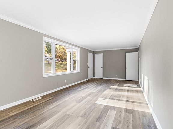 5th image of 145 Keith Dr