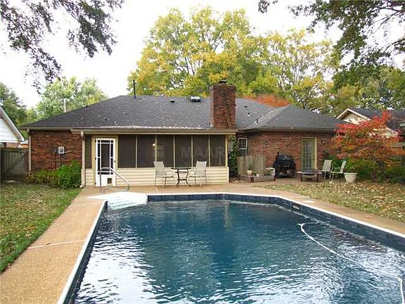 4th image of 6323 Thornfield Dr
