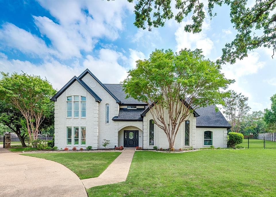 1st image of 2800 Rainforest Ct