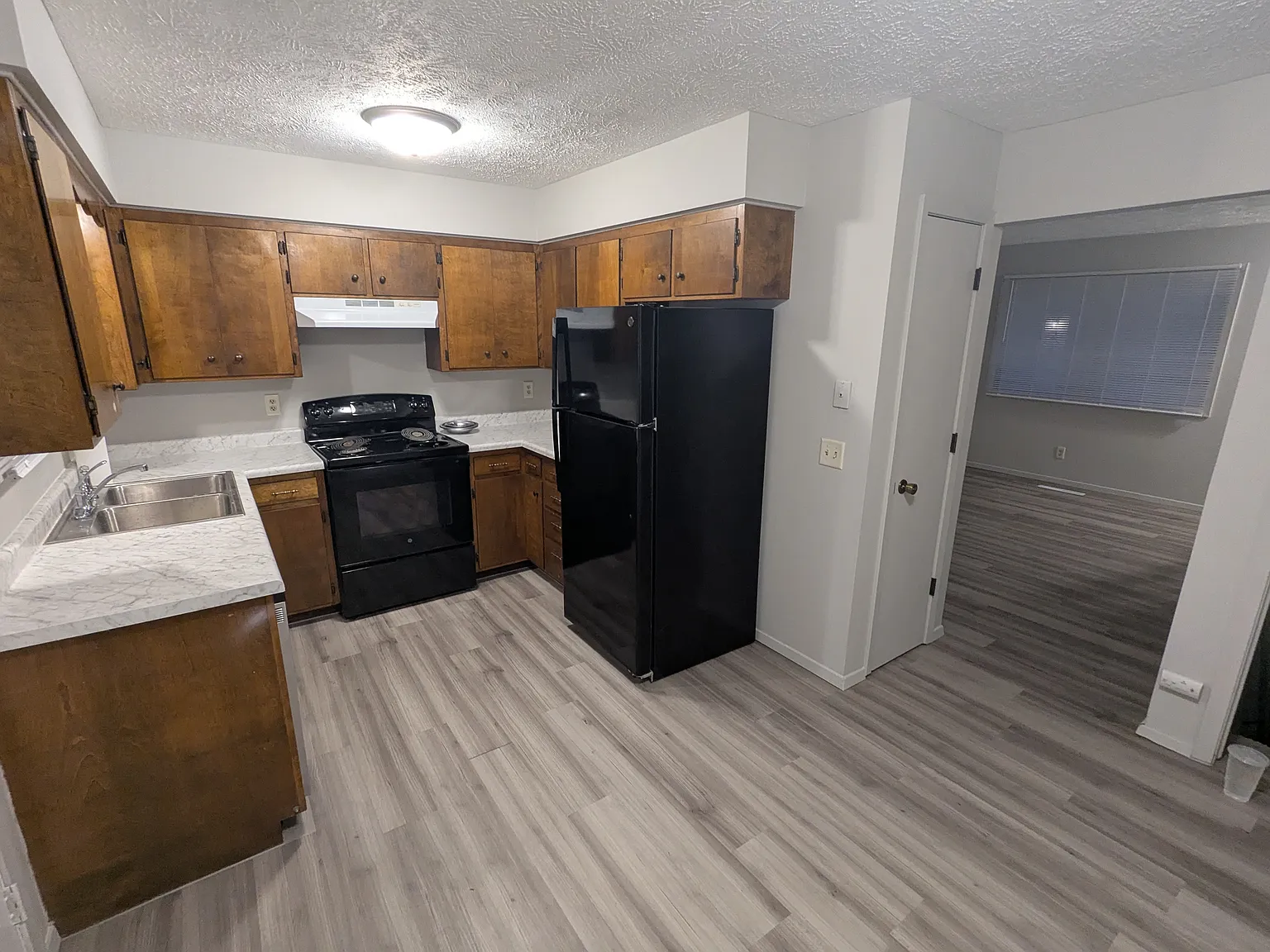 2 bed, 750 sqft, $1,195 — Photo 3