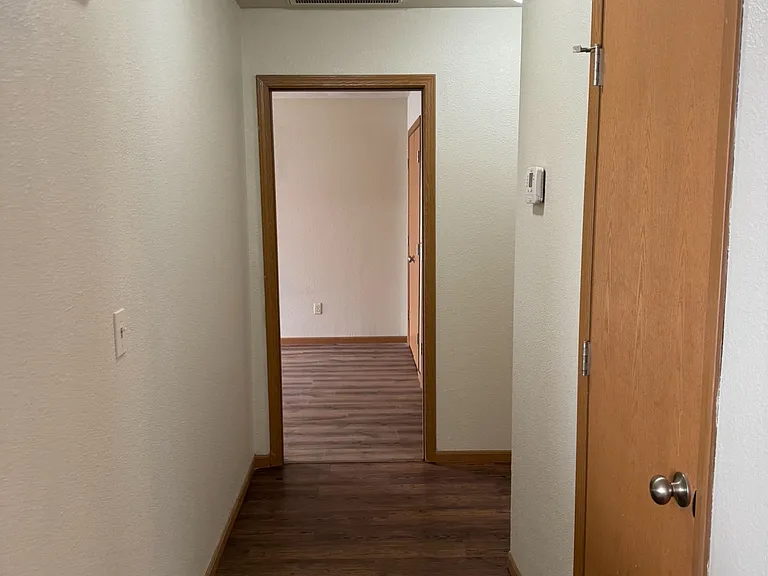 1413 W Hovey St #A — Photo 6