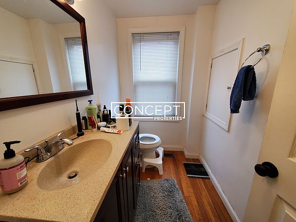 5th image of 16 Silvey Pl #161