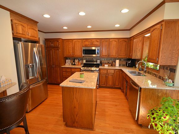 5th image of 31066 Cedar Ridge Dr