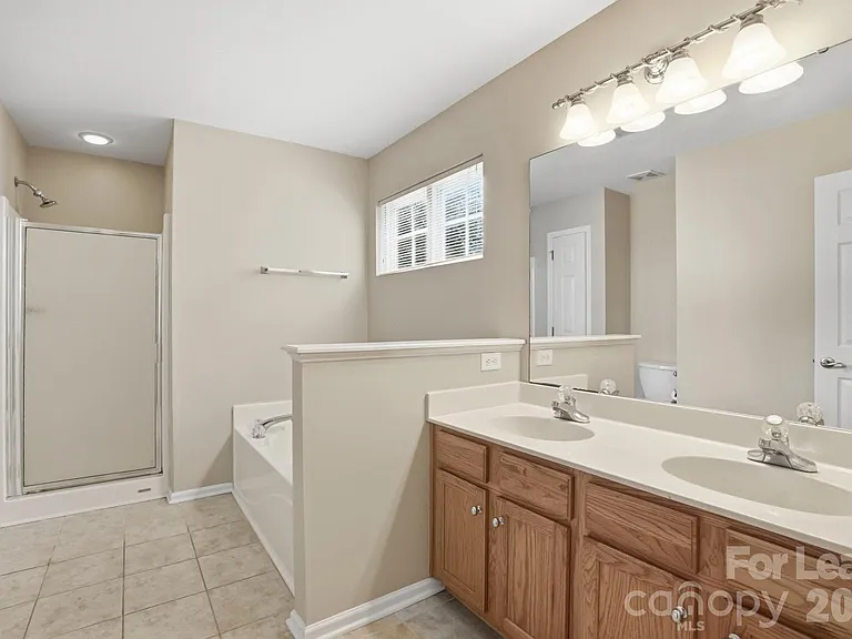 2830 Black Walnut Ln — Photo 14
