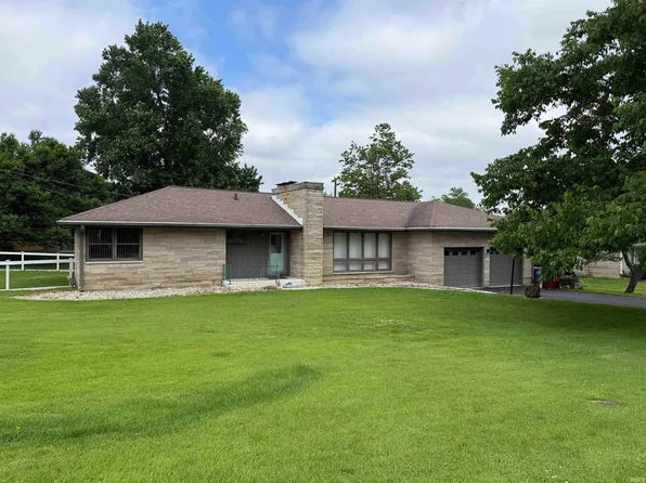 126 Edgewood Dr, Bedford, IN 47421