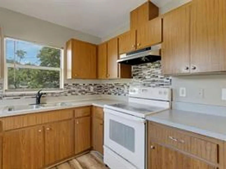 3100 W Reynolds St — Photo 12