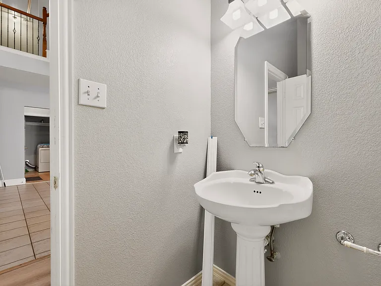 3513 San Paula Dr — Photo 22