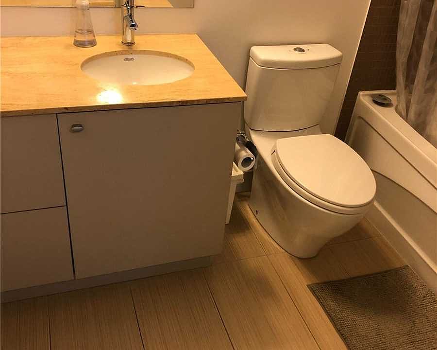 2nd image of 1048 Broadview Ave #1903