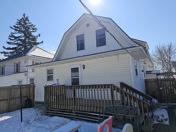 4th image of 313 Dewey St