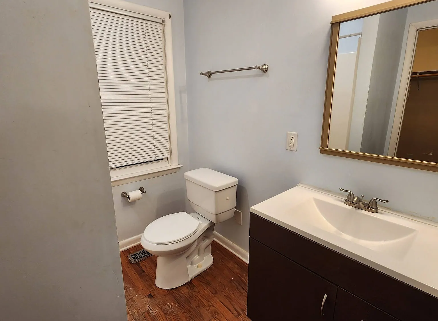 3 bed, 1075 sqft, $1,700 — Photo 2