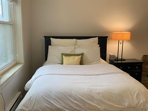 4th image of 511-513 W Belmont Ave #232
