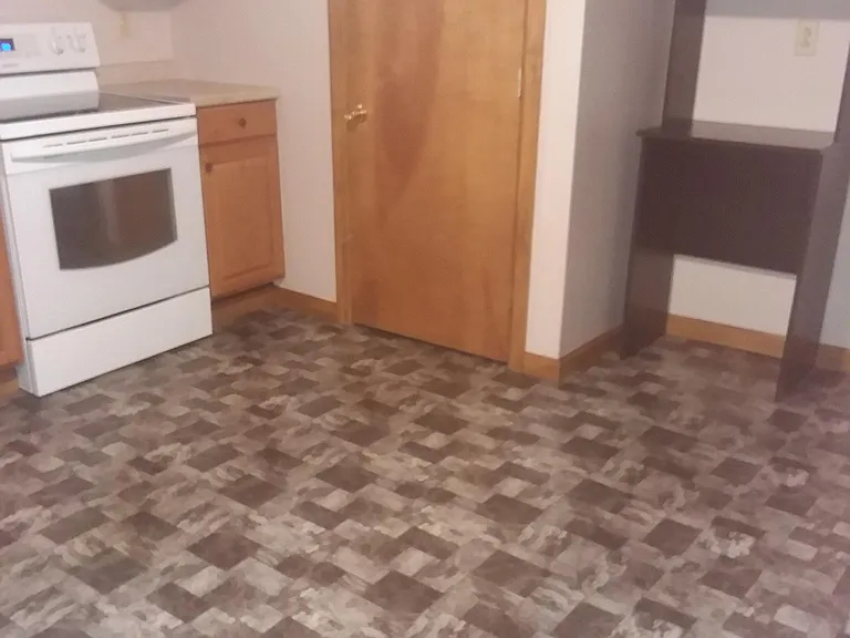 601 Cream Hollow Rd — Photo 2