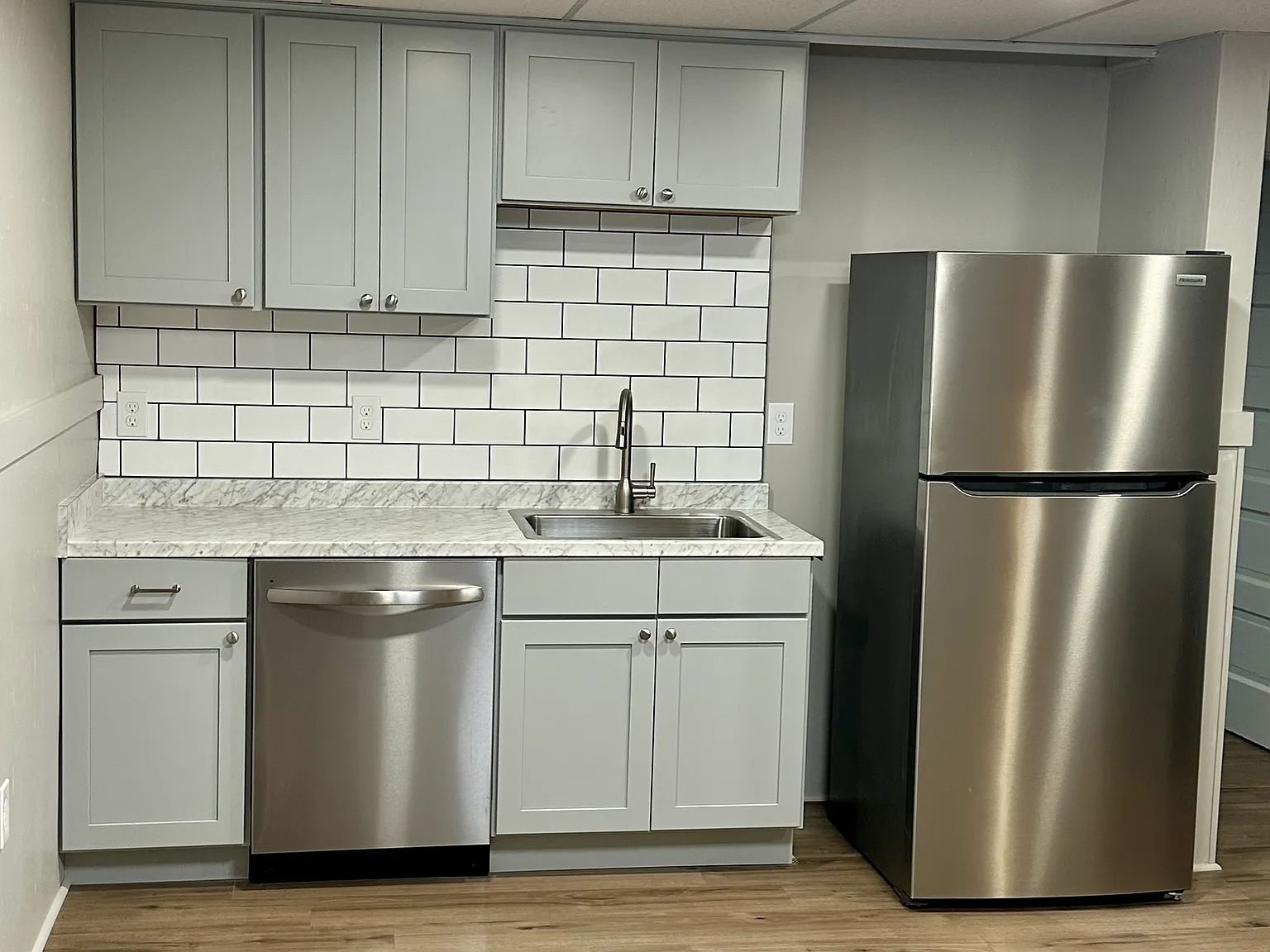 2 bed, 872 sqft, $1,650 — Photo 2
