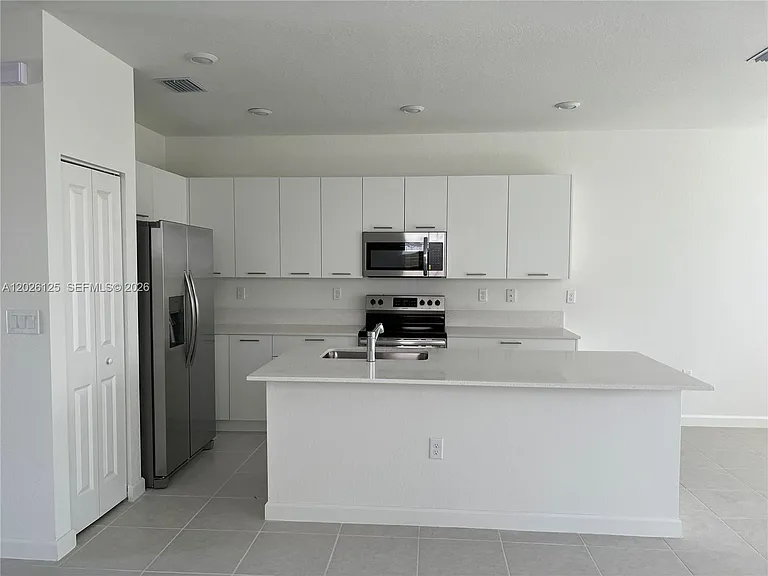 2340 NW 130th Ter — Photo 28