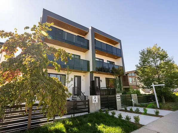 3940 Eton St #4, Burnaby, BC V5C 1J5