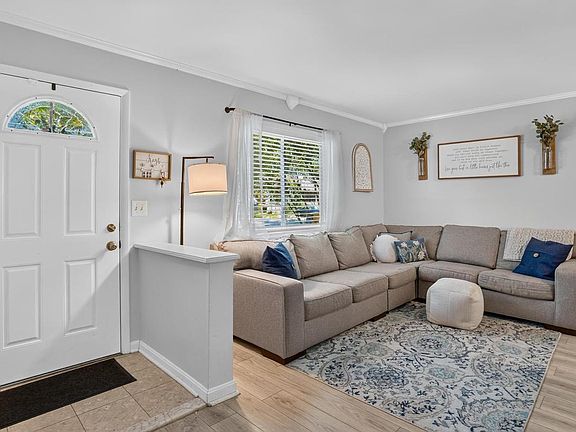 4th image of 415 Fairmount Dr