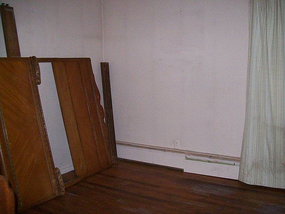 5th image of 2708 Cameron Ave