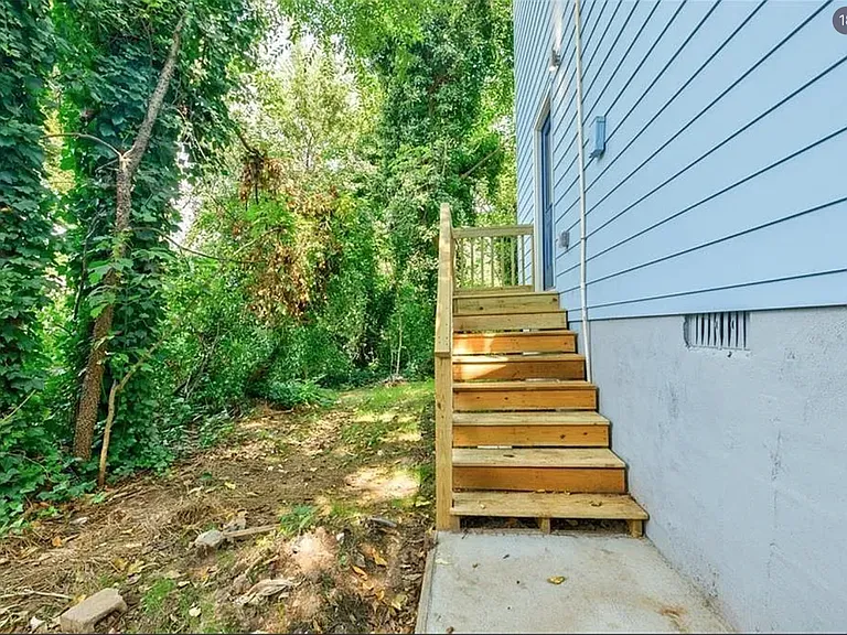 813 Smith St SW #B — Photo 18