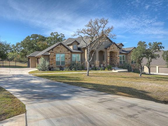 5th image of 734 Cambridge Dr