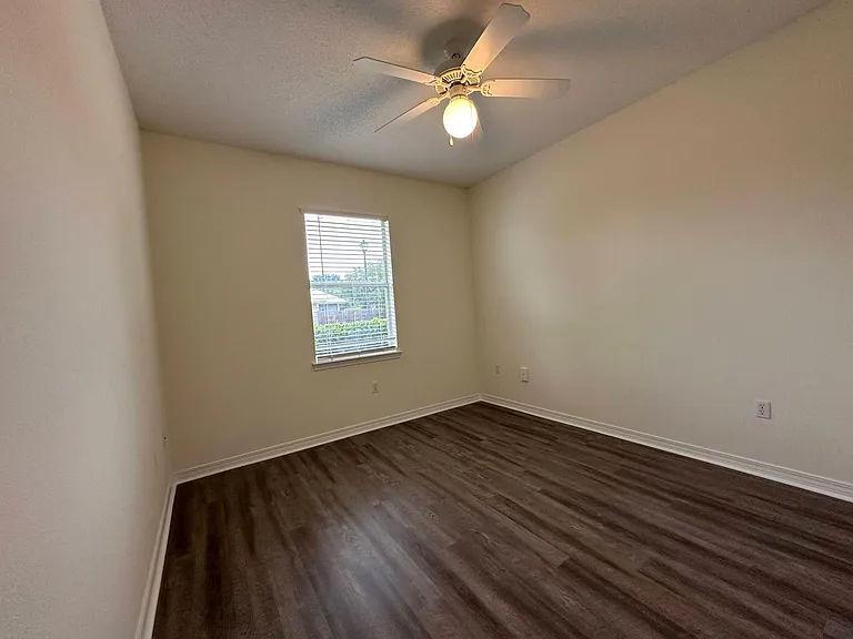 34 Las Roblas Grande Dr — Photo 15