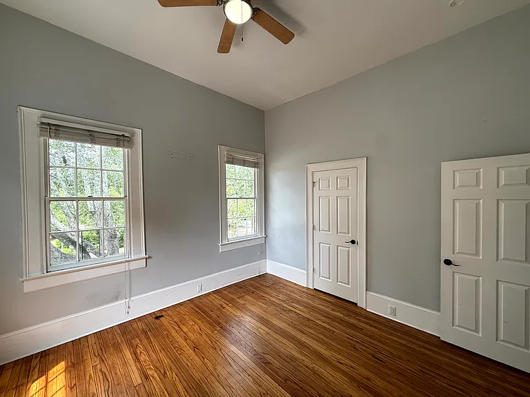 227 W Hall St — Photo 9