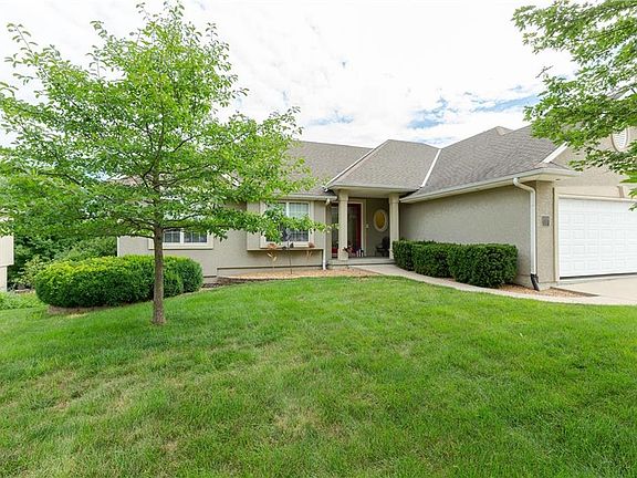 3rd image of 1014 Foxtail Dr