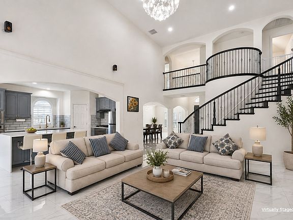 3rd image of 1505 Isaac Ln